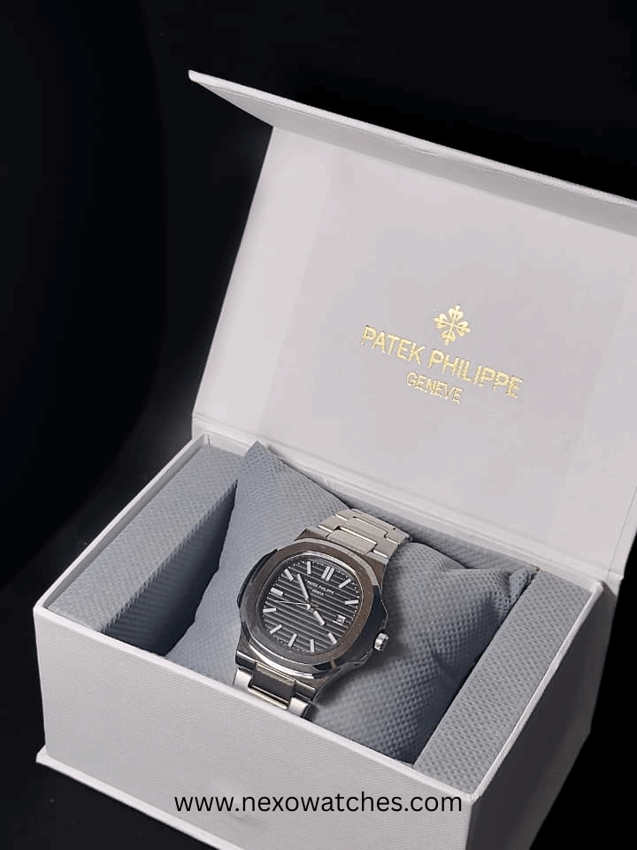 P.P Nautilus Men's Watch | Black